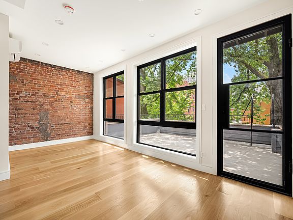 3rd image of 256 Dean St #3