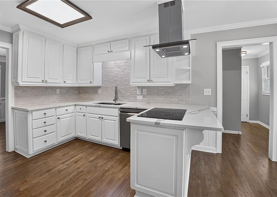1st image of 2982 Northbrook Dr