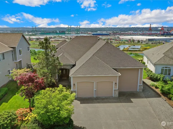 1828 Pointe Woodworth Drive NE, Tacoma, WA 98422