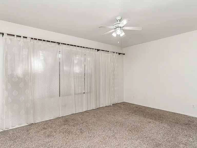 3329 Rosedale Ave #21 — Photo 16