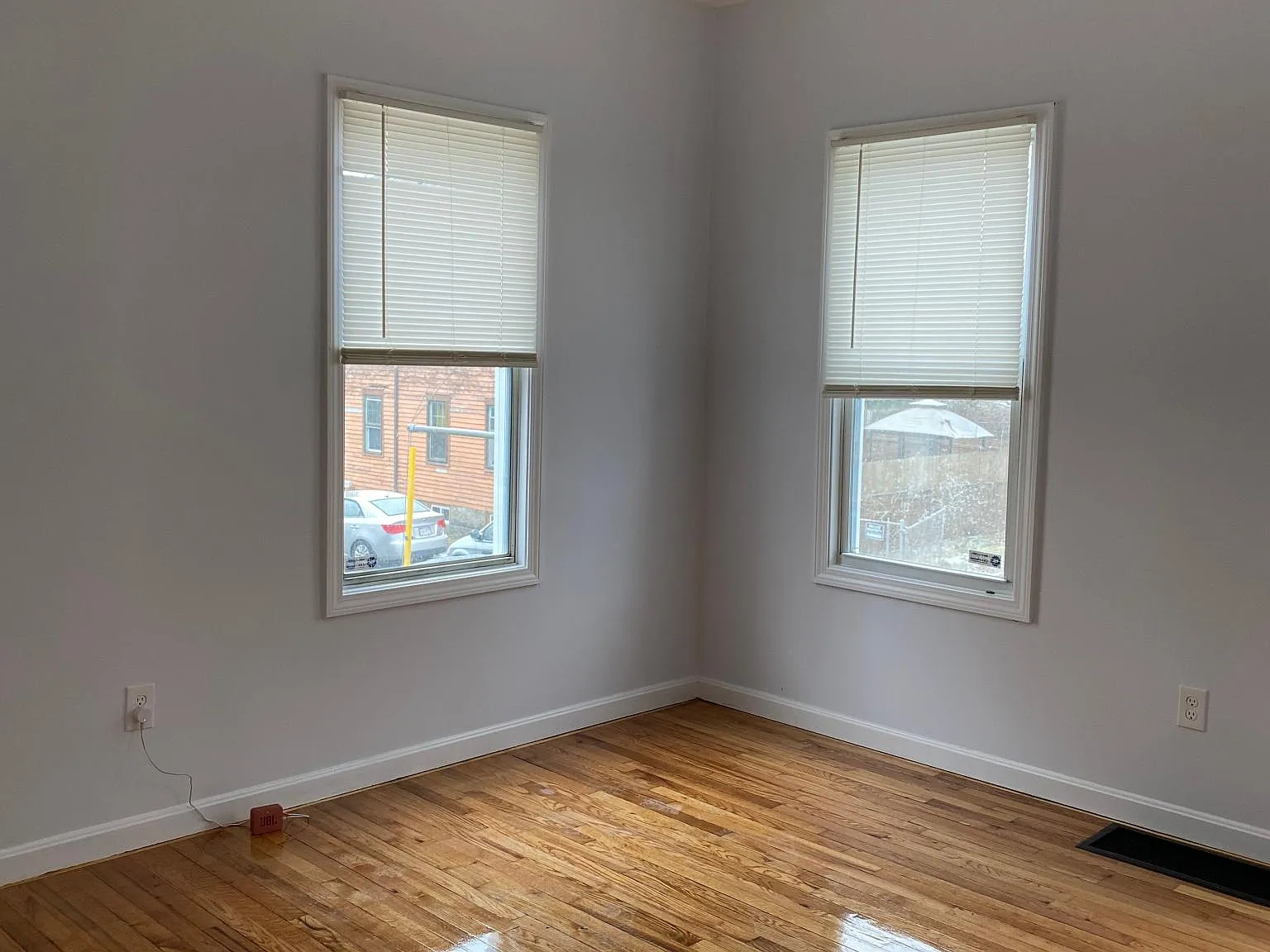 61 Forest St — Photo 2