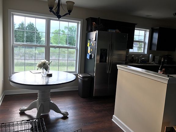 4th image of 428 Creekside Trl