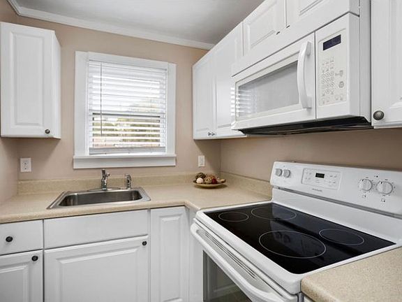 2nd image of 1761 13th Ave S #B