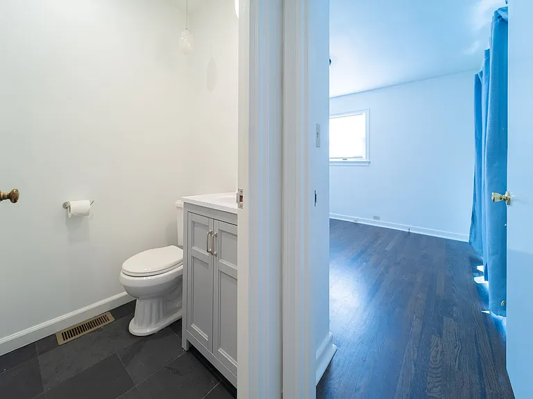 Brentwood House — Photo 45