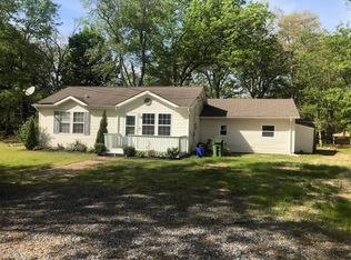 4 Firethorn Ter, Egg Harbor Township, NJ 08234