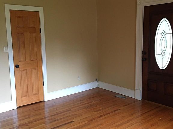 3rd image of 4571 Louvinia Ct