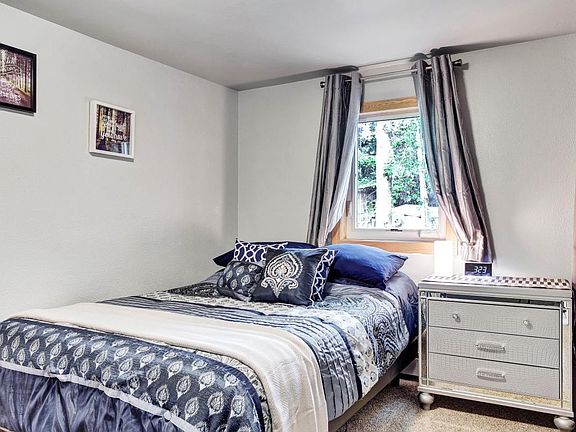 Queen Adjustable Massage Base Bed