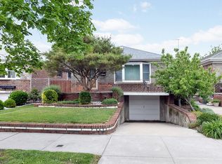 15749 25th Dr, Flushing, NY 11354