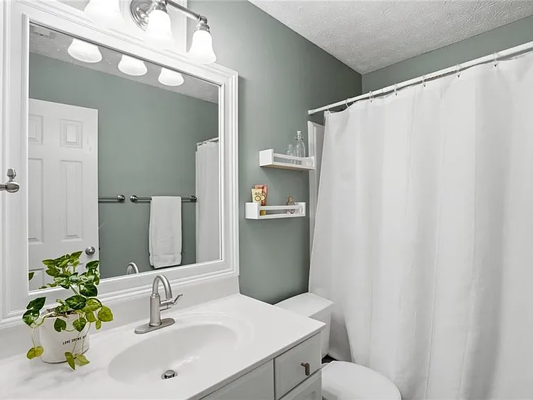 430 Feyston Ct — Photo 16
