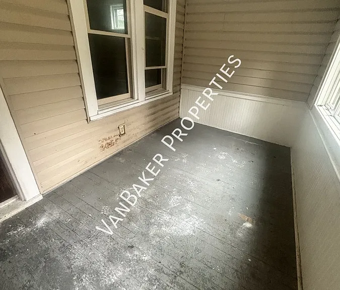 349 Cleveland St #DOWN — Photo 11