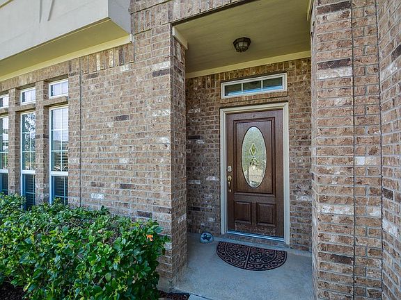 3rd image of 18111 Cimmaron Oak Ln
