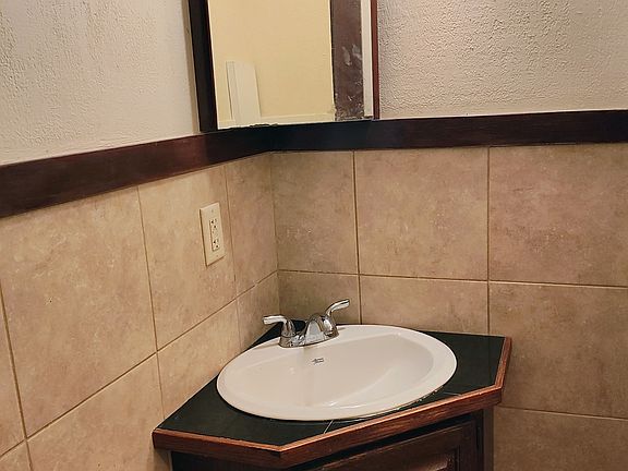 5th image of 29 North St #A