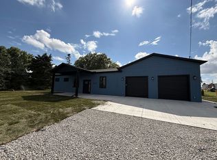 217 N Cherry St, Nickerson, NE 68044