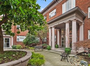 Carolina Court, Seattle, WA 98109