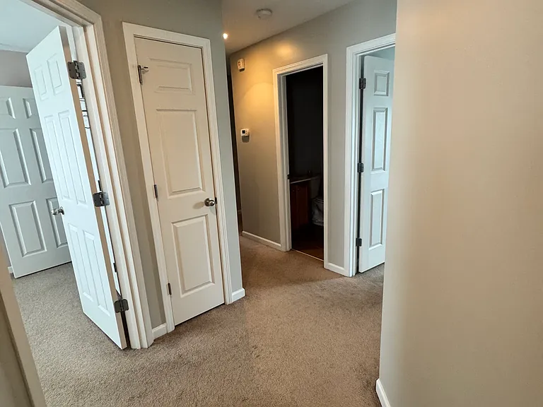 207 Bennington Dr — Photo 32
