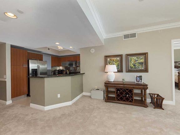 5th image of 2640 Lake Shore Dr Unit 914