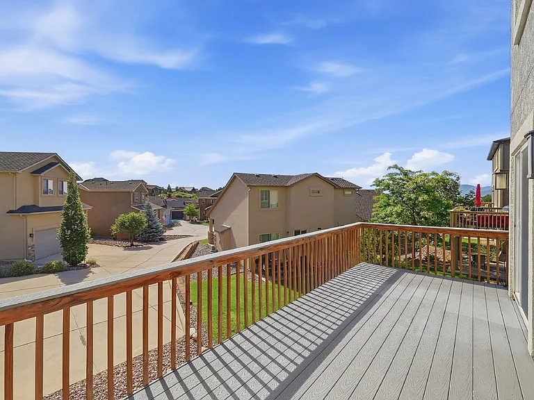 5671 Majestic Dr — Photo 17