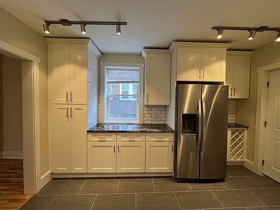 3rd image of 5858 Alderson St #2