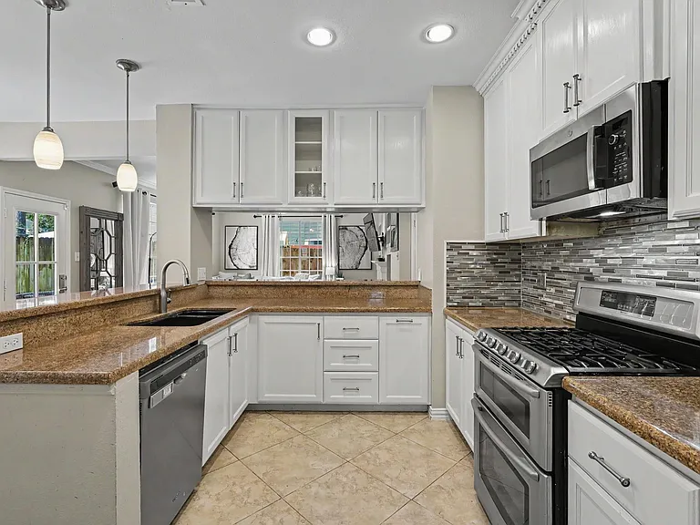 39 W Trace Creek Dr — Photo 17