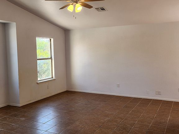 4th image of 2035 Wyoming Ave
