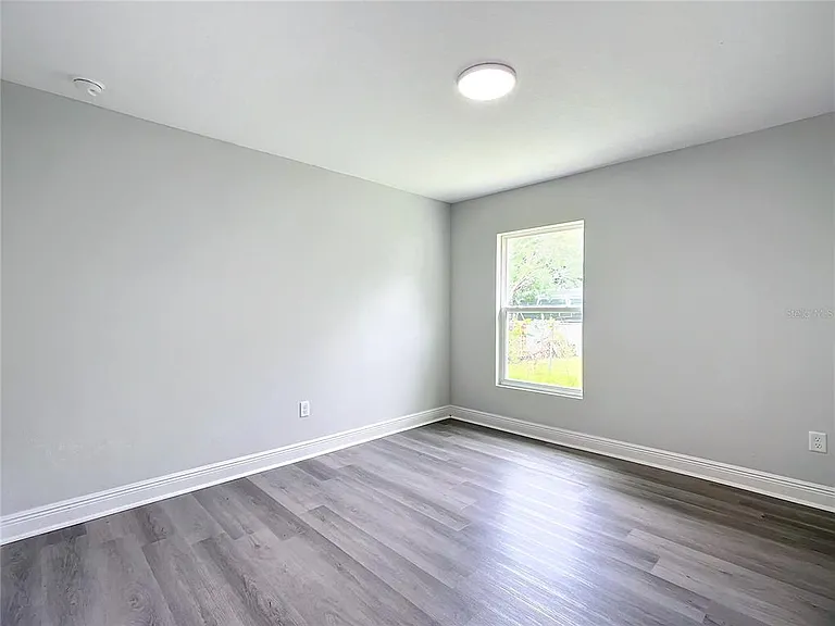 13609 SE 53rd Ave — Photo 22