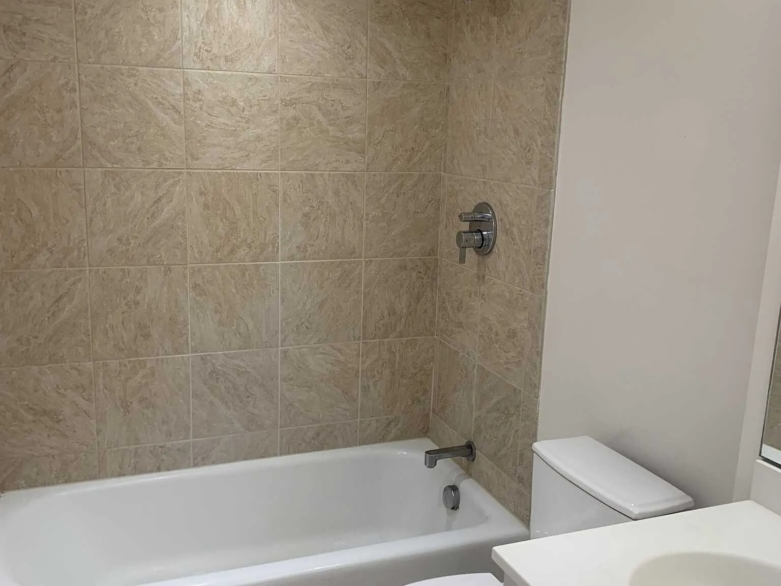 2 bed, $3,600 — Photo 2