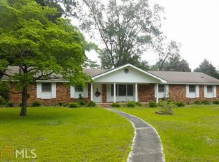 102 Pine Cir, Sylvania, GA 30467