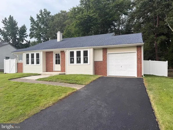 293 Somerset Rd, Deptford, NJ 08096