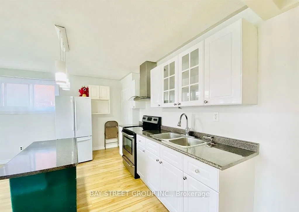 Building Photo - 128 Stevenson Rd S #2