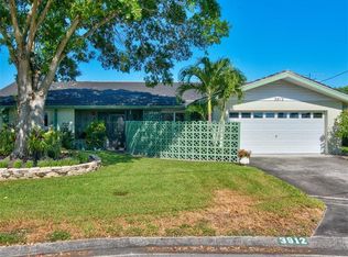 3912 14th Way NE, Saint Petersburg, FL 33703