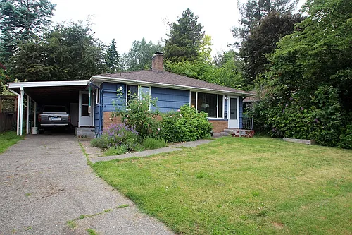 7733 35th Ave NE Photo 1