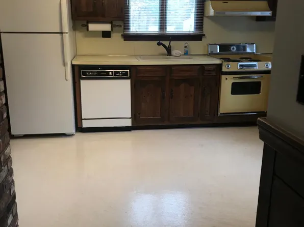 224 W Elm St, Pembroke, MA 02359