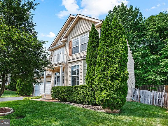 2nd image of 6394 Oakland Ct