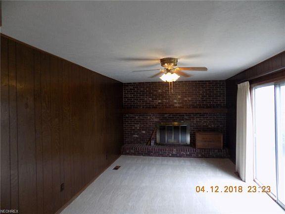 3rd image of 16898 Lanier Ave