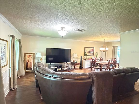 3rd image of 41 Greenfield Ct