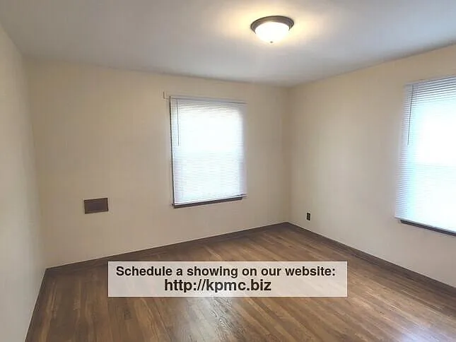 2937 Oaklawn St — Photo 9