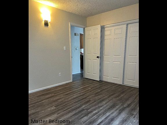 2nd image of 3872 Surrey Ln