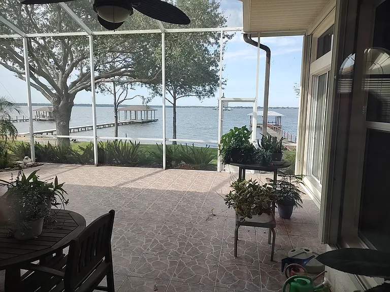 560 Sunset Pointe Dr — Photo 12