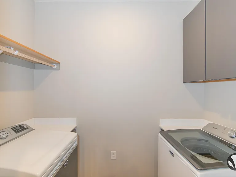 Chateau at Yankee Hill Apartments — Photo 51