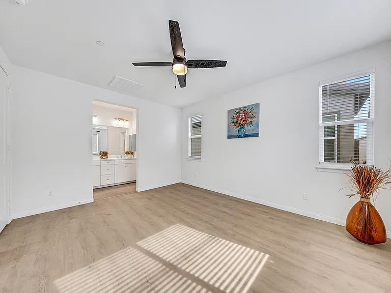 10532 Wilding Dr — Photo 30