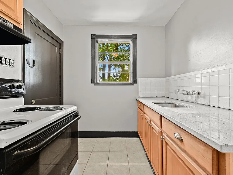 608 Carol Marie Dr — Photo 8