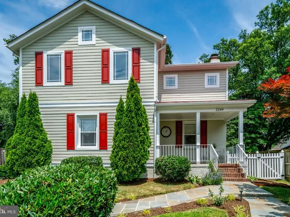 2249 N Wakefield St, Arlington, VA 22207