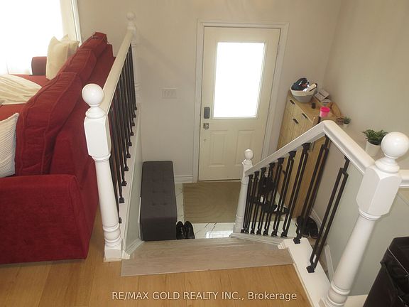 3rd image of 54 Bakersfield Dr