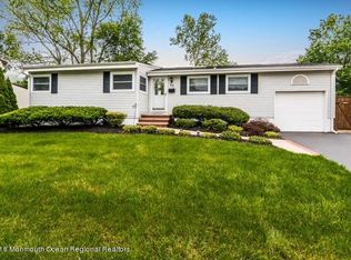 25 Bucknell Dr, Hazlet, NJ 07730