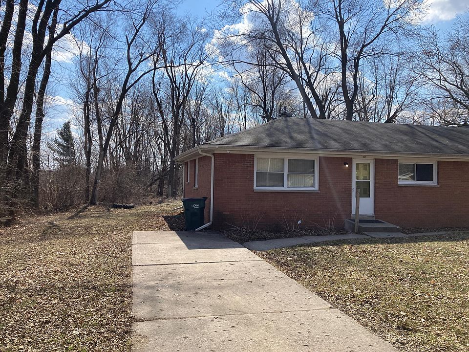 2nd image of 829 Pierce Rd