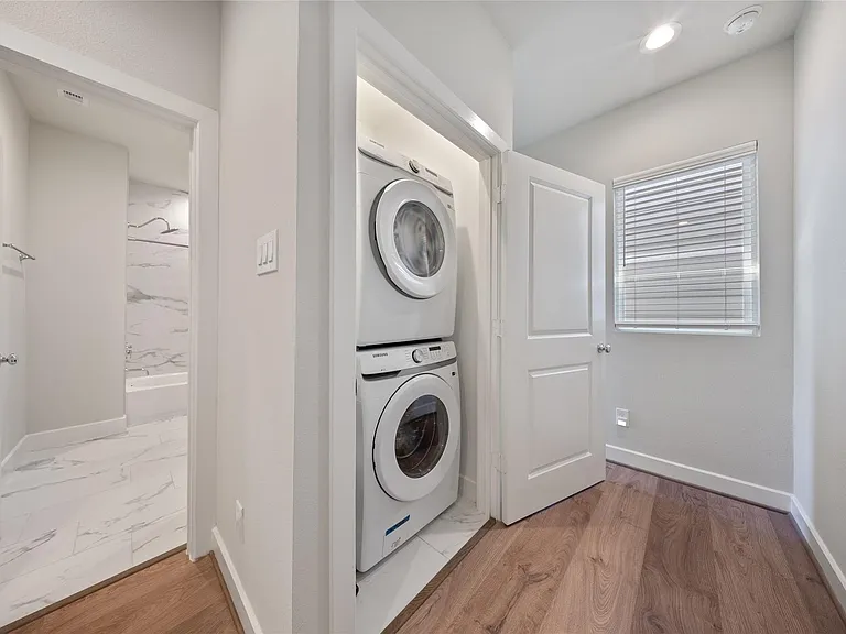 2309 Silva Park Ln — Photo 16