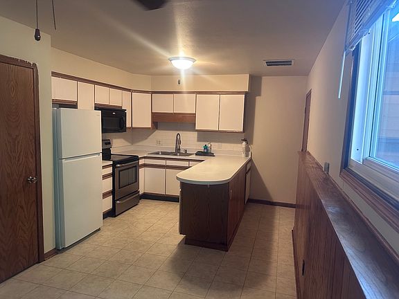 3rd image of 1636 Lawney Ct