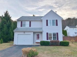 3 Fox Run Ln, New Hartford, CT 06057