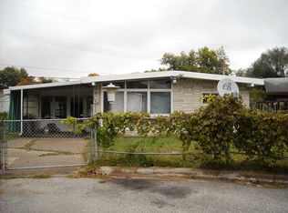 512 Willow Dr, Quincy, IL 62301