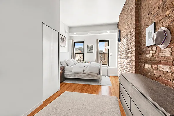 Rented by Compass | media 12